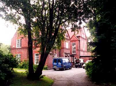 /shed/ShedImages/Photos/8_St Georges Church Vicarage.jpg